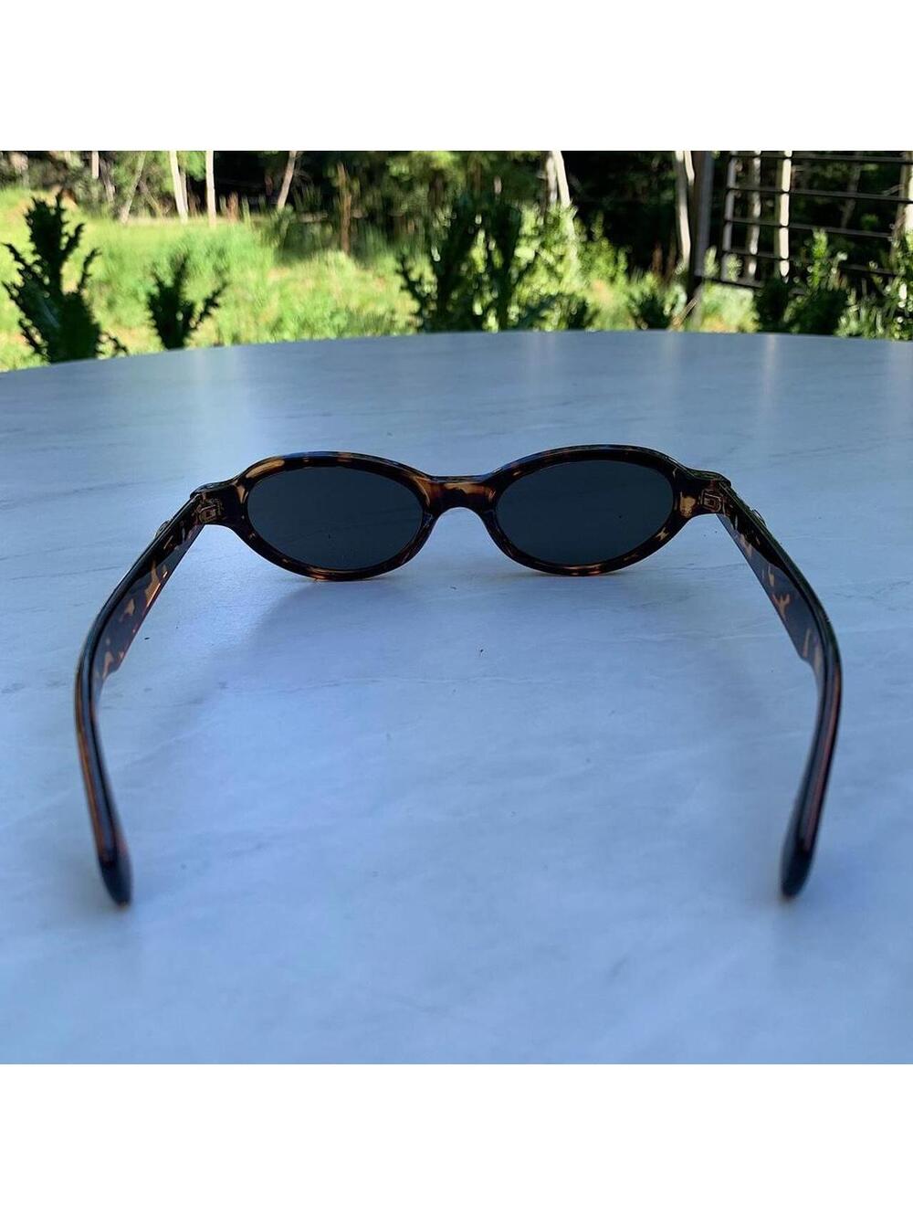 Cyber Star Vintage y2k style cheetah print oval sunglasses. Tinted oval Lenses - Picture 6 of 7